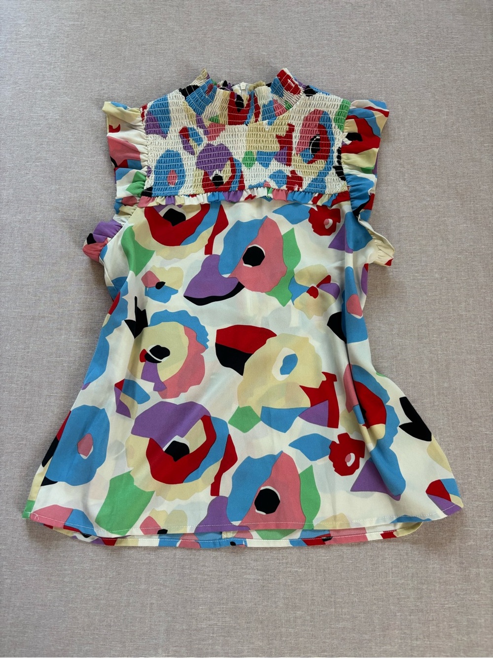 Anthropologie THML abstract floral print blouse with ruffle sleeves in XS.